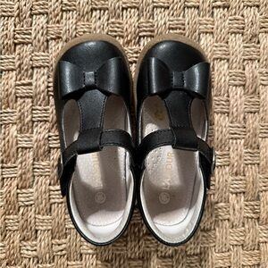 L’Amour leather girls shoes with bow